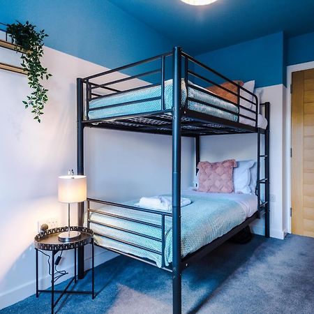Stunning 2 Bed Apt By Greenstay Serviced Accommodation - Located In Formby Village - Perfect For Short & Long Stays - Couples, Friends & Families & Business Travellers All Welcome - Dog Friendly - 7 Zewnętrze zdjęcie