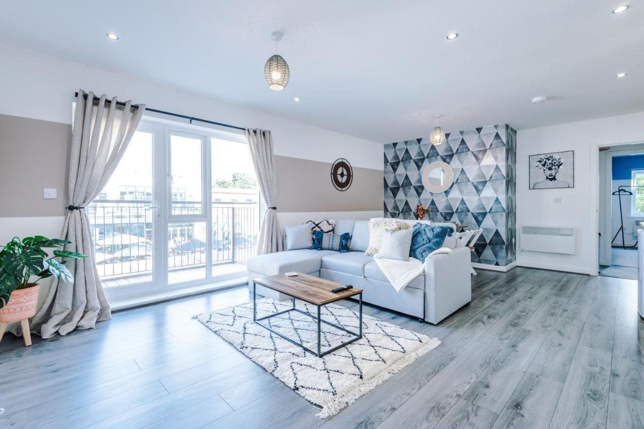 Stunning 2 Bed Apt By Greenstay Serviced Accommodation - Located In Formby Village - Perfect For Short & Long Stays - Couples, Friends & Families & Business Travellers All Welcome - Dog Friendly - 7 Zewnętrze zdjęcie